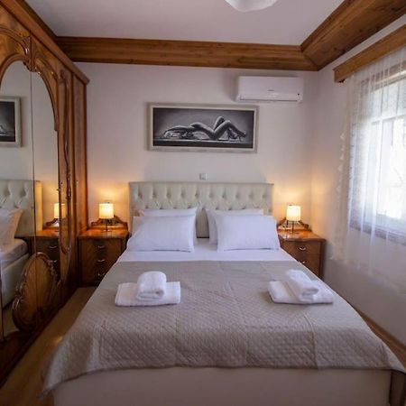 Emblematic House 3 Apartment Gjirokaster Exterior photo