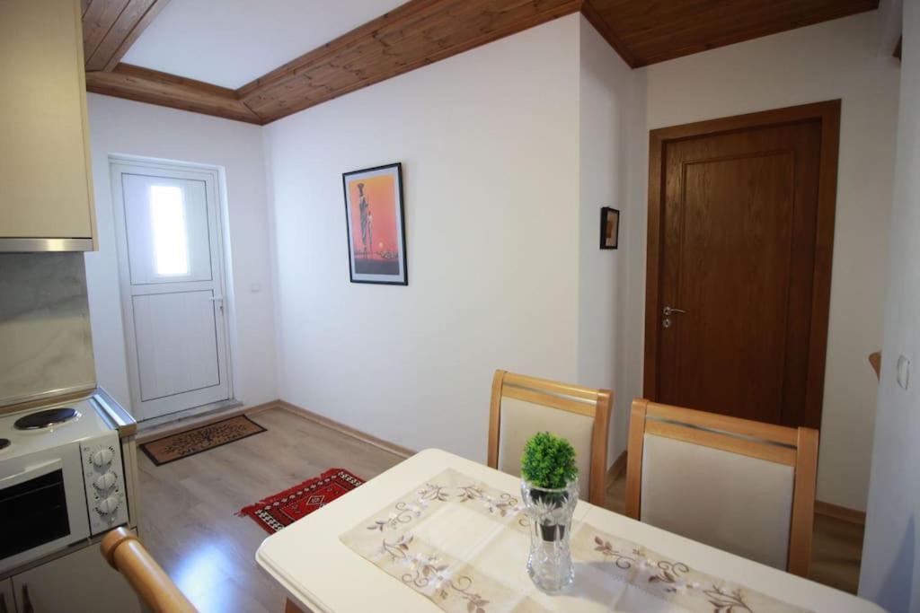 Emblematic House 3 Apartment Gjirokaster Exterior photo