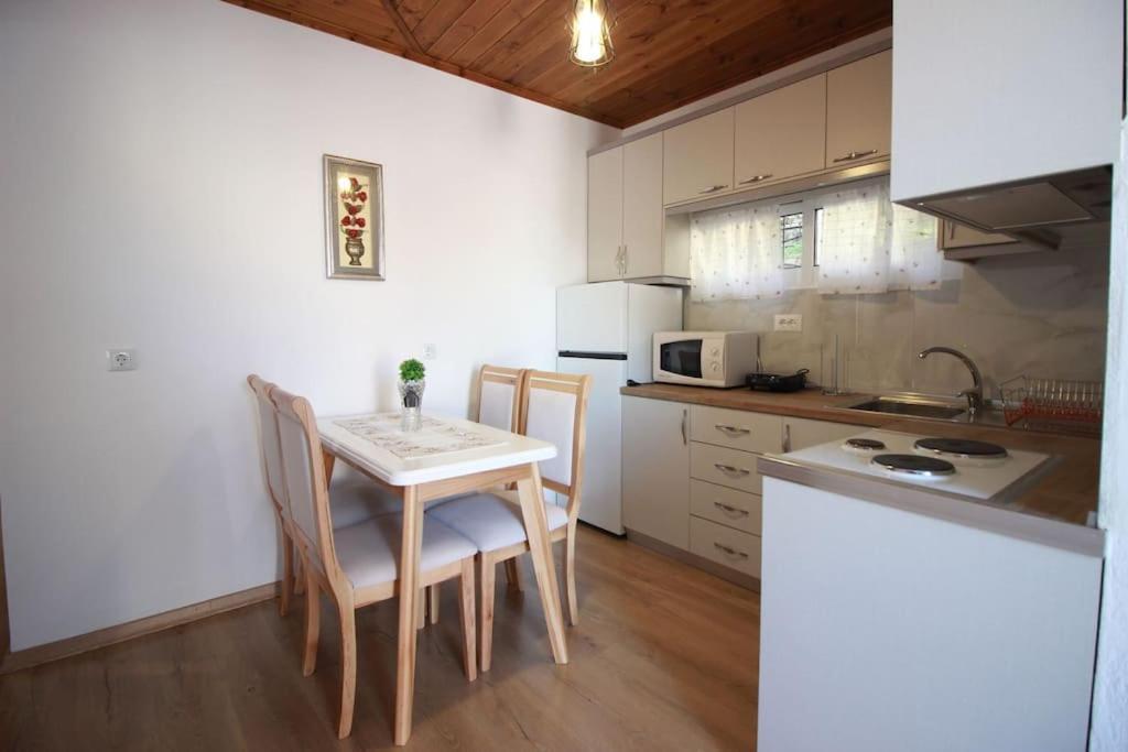 Emblematic House 3 Apartment Gjirokaster Exterior photo