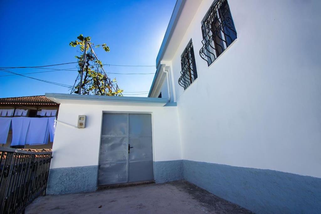 Emblematic House 3 Apartment Gjirokaster Exterior photo
